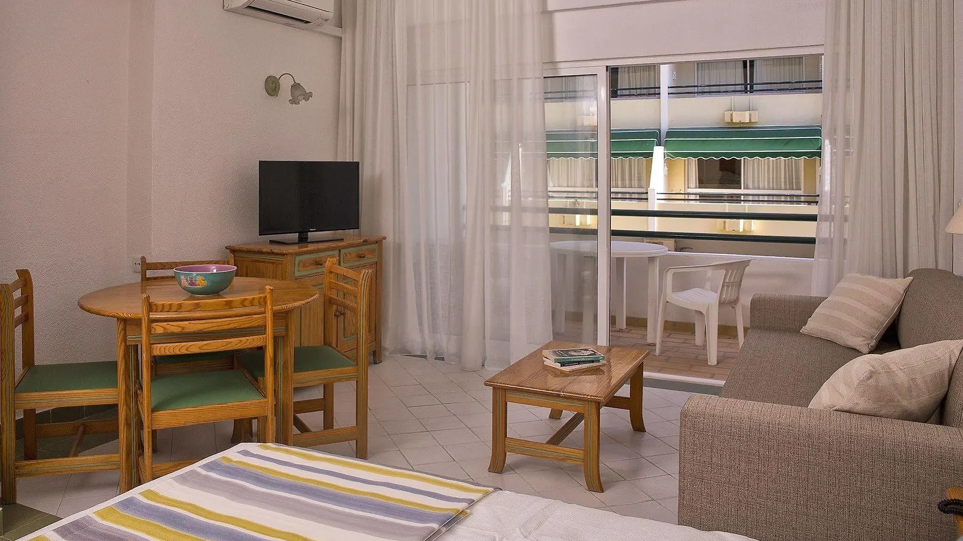 Aparthotel Ourabay Hotel Apartamento - Art & Holidays Albufeira