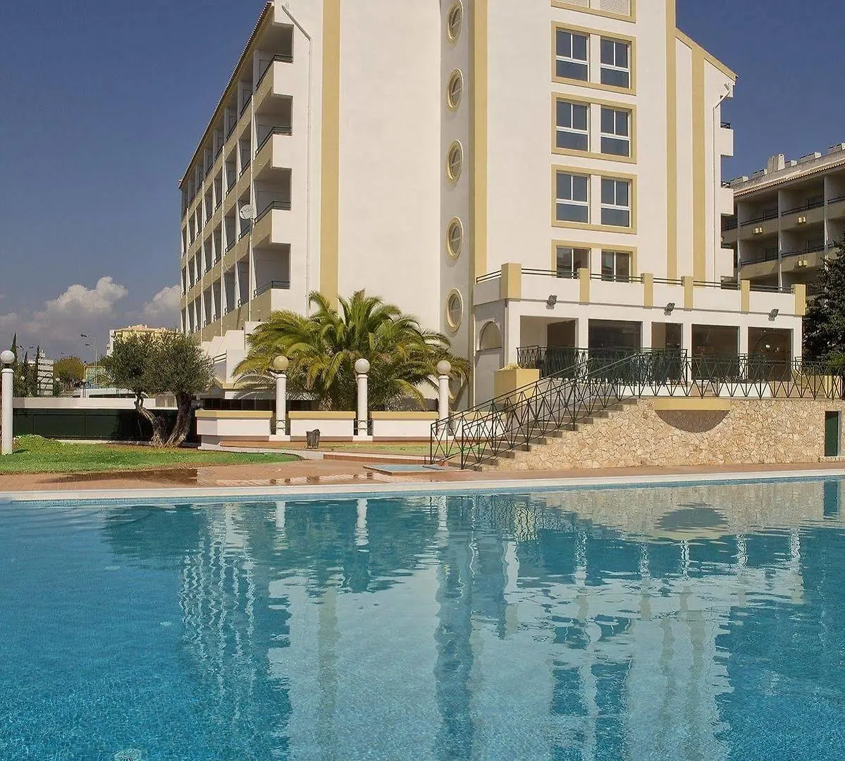 Ourabay Hotel Apartamento - Art & Holidays Albufeira Aparthotel