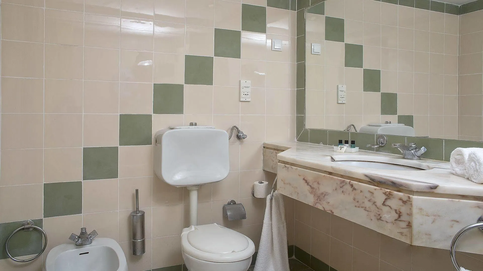 Ourabay Hotel Apartamento - Art & Holidays Albufeira Aparthotel