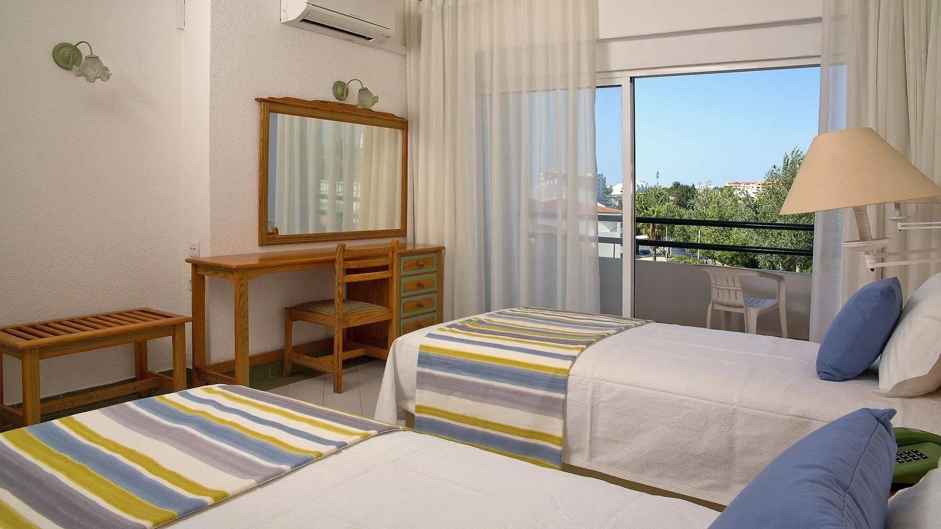 Ourabay Hotel Apartamento - Art & Holidays Albufeira Portugal