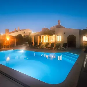 Strip By Check-in Portugal Villa